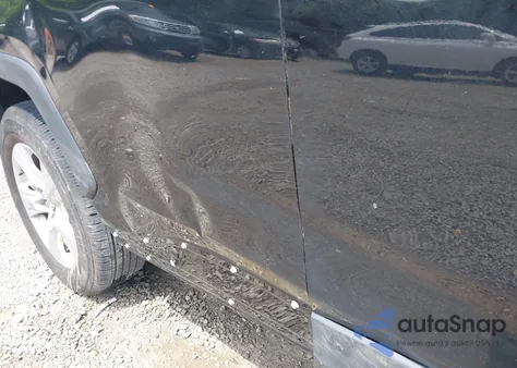 2021 Toyota Rav4 Xle z USA, uszkodzony, nr VIN 2T3P1RFV8MC164117